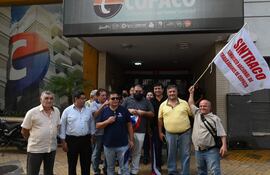 Manifestación de trabajadores del Sindicato de Copaco esta mañana.