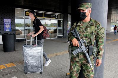 Colombia suma 2.016 contagios por covid-19, mientras la vacunación avanza.