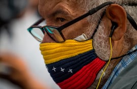 Un avión con 32 toneladas de suministros médicos aterrizó este domingo en Venezuela.