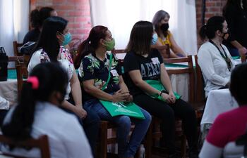 Encuentro de mujeres líderes de diferentes partes del Chaco