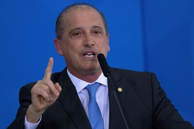 el ministro de Ciudadanía de Brasil, Onyx Lorenzoni, quien junto al titular de la cartera brasileña de Educación, Milton Ribeiro, dieron positivo a las pruebas de COVID-19.