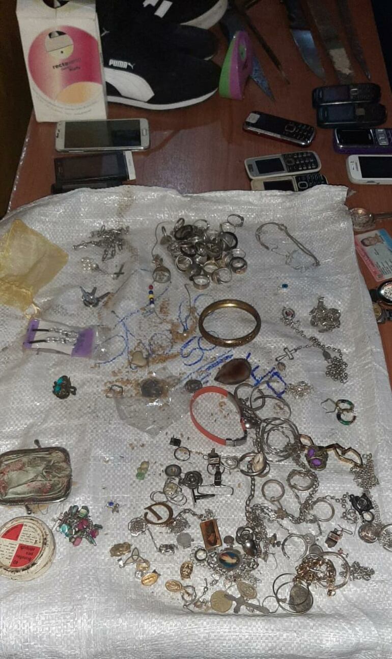 /pf/resources/images/abc-placeholder.png?d=2393