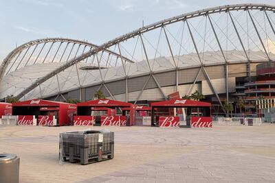 Los estadios del Mundial de Qatar 2022 han sido la piedra angular de un proyecto faraónico que ha contado con los mejores arquitectos del mundo para reflejar el diseño vanguardista y aspectos de la cultura o la tradición del país, en una obra no exenta de polémica por las condiciones extremas de miles de trabajadores migrantes.