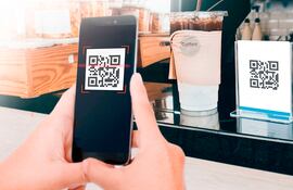 A través de una nueva funcionalidad de la app Atlas Mobile, los clientes de Banco Atlas podrán realizar sus pagos escaneando el código QR del comercio, de manera que los mismos sean debitados directamente a través de la app haciendo los pagos más ágiles, sencillos y seguros.