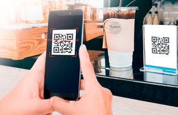 A través de una nueva funcionalidad de la app Atlas Mobile, los clientes de Banco Atlas podrán realizar sus pagos escaneando el código QR del comercio, de manera que los mismos sean debitados directamente a través de la app haciendo los pagos más ágiles, sencillos y seguros.