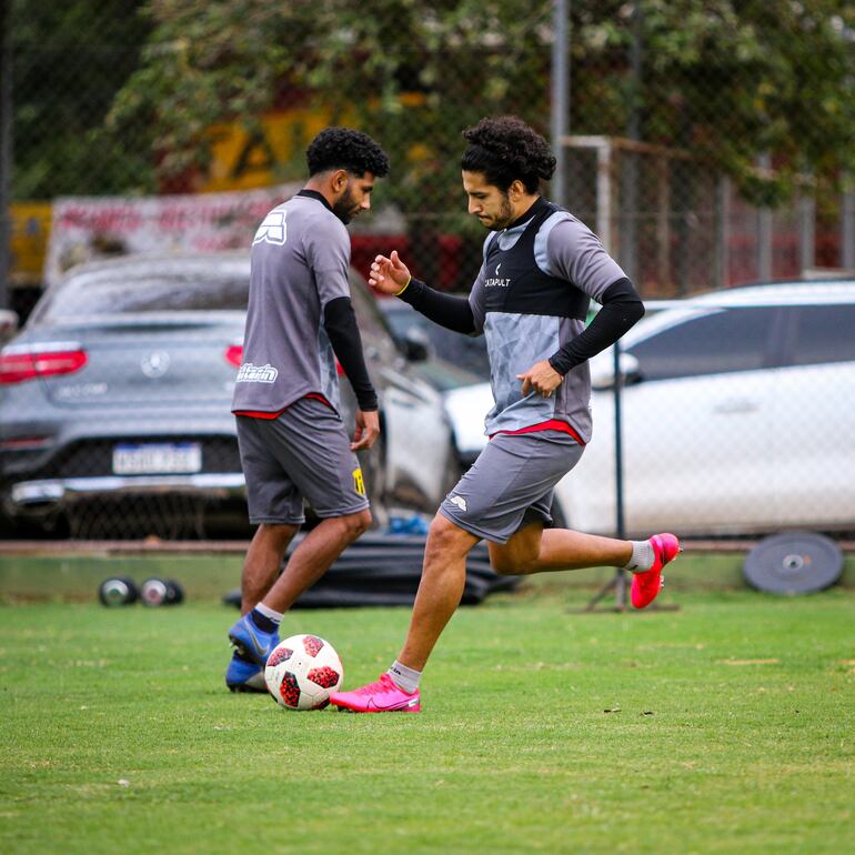 Cecilio Domínguez entrenó el miércoles por primera vez en Guaraní.