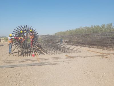 Más de 200 obreros trabajan en la construcción de los pilotes