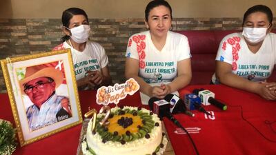 Ermelinda Agüero, esposa del secuestrado, Liliana y Norma Urbieta Agüero.