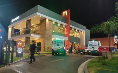 Fachada del local de McDonald's que fue asaltado anoche.
