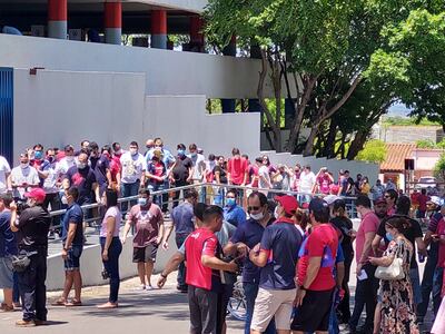 Los hinchas de Cerro eligen al nuevo presidente del club