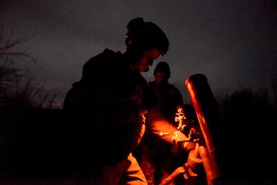 Soldados ucranianos en las afueras de Bajmut, el pasado 6 de abril.