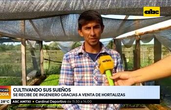 Cultivando sus sueños: Se recibe de ingeniero gracias a la venta de hortalizas
