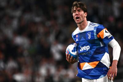 Dusan Vlahovic celebra su gol para la Juventus ante Bologna.