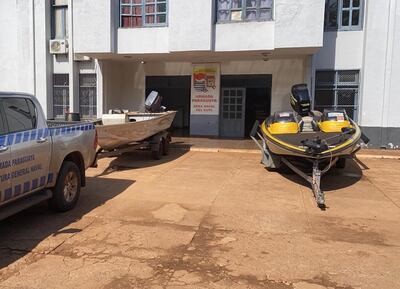 Las embarcaciones incautadas en el operativo se encuentran depositadas en la base de la Prefectura Naval de C. del Este.