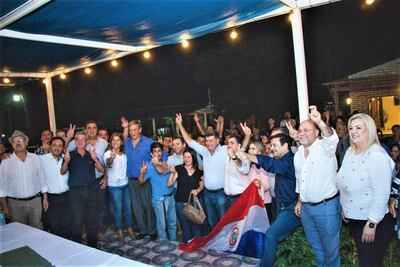 Efraín desafía que en las próximas elecciones hay que vencer a la mafia.