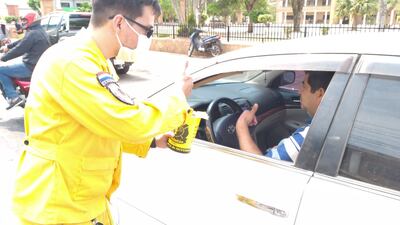 Los bomberos están apostados en varios sectores con las alcancías en Coronel Oviedo.