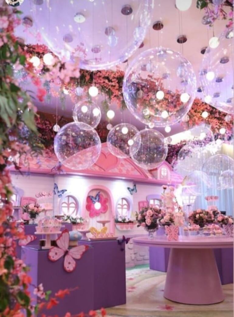 La bella deco del Jardín Encantado de Pía Constanza. (Captura de la historia de Instagram de Jazmín Torres)