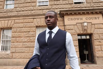 El Manchester City y el futbolista francés Benjamin Mendy abandonan el Chester Crown Court en Chester, Gran Bretaña, el 15 de agosto de 2022 (reeditado el 13 de enero de 2023). Mendy ha sido declarado no culpable de seis cargos de violación y un cargo de agresión sexual, el 13 de enero de 2023, luego de un juicio de seis meses. No obstante, Mendy se enfrentará a un segundo juicio ya que el jurado no pudo llegar a un veredicto sobre un cargo de violación y otro de intento de violación. El nuevo juicio está programado para junio de 2023.