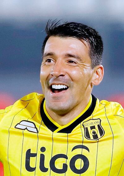 Pájaro Benítez festeja el gol, el tercero frente a Tigre (4-1).