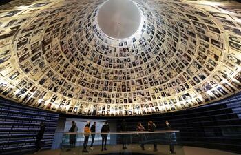 El Salón de los Nombres, en el Centro de Conmemoración del Holocausto Yad Vashem en Jerusalén.