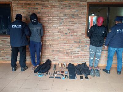 Eduardo Esequiel y Evaristo Arnaldo Aguilera Domínguez, detenidos como sospechosos de perpetrar un golpe el 4 de junio pasado.