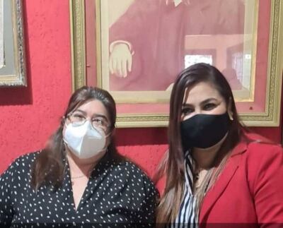 La intendenta electa Carmen Fretes de Bentos (izq) y María del Carmen Benítez (der), ambos pertenecientes al Partido Colorado.