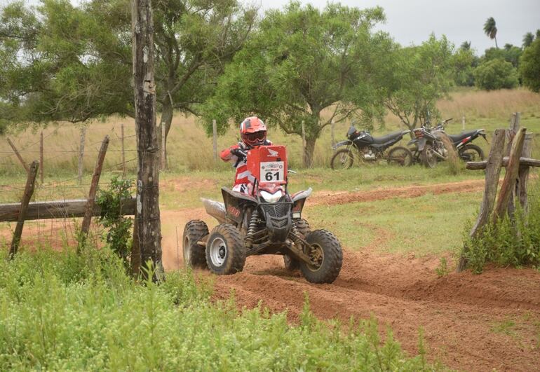 Edwin Montaño, con Honda TRX 700, fue el primero dentro de la categoría Quads. El argentino supo superar los obstáculos del camino.
