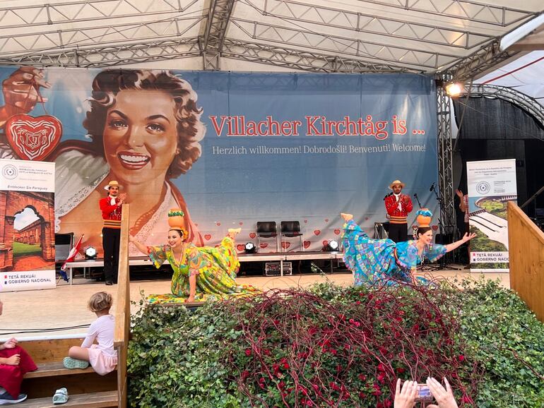 Paraguay participó por primera vez de los desfiles.