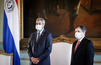 Antes de su viajes de urgencia a Brasil, el presidente Mario Abdo Benitez dispuso una serie de movidas la cartera de Relaciones Exteriores, a cargo de Eucldes Acevedo.