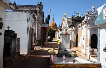 Los contribuyentes que adeuden por más de 5 años las tasas por limpieza de cementerio o por más de un año por el canon de usufructo tienen tiempo hasta fin de mes para beneficiarse con el levantamiento provisorio del bloqueo de pago.