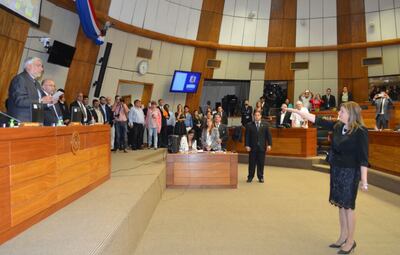 Sandra Quiñónez juró como fiscala general el 8 de marzo de 2018 ante el Senado.