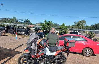 El doctor Carlos Andrada Bottrell falleció en Argentina durante un viaje en motocicleta.