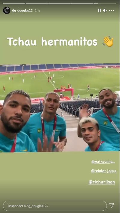 Richarlison y otros compañeros burlándose de Argentina