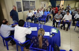 Ultima convocatoria de Efraín Alegre con la disidencia interna.