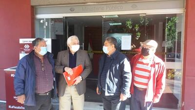 Dirigentes colorados que presentaron denuncia ante el Ministerio Público contra los diputados de la ANR.