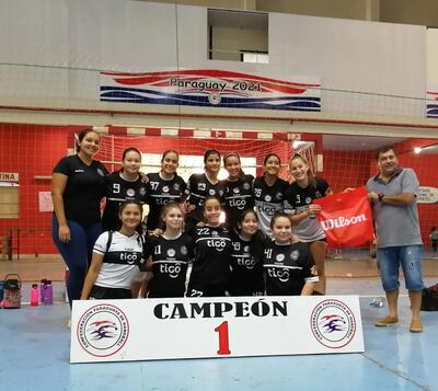 Olimpia se consagró campeón en la Sub 16 en el Torneo de las Formativas.