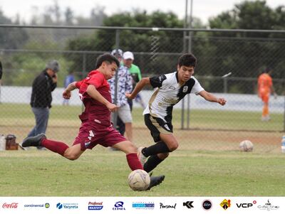 Tacuary se impuso a Nacional esta mañana por 3-2 para asegurar la cima en la Sub 14