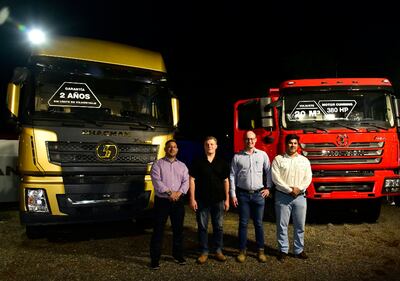 Con presencia de directivos, colaboradores, clientes e invitados especiales se realizó la presentación del exclusivo showroom de camiones Shacman, marca representada por Carmotor.