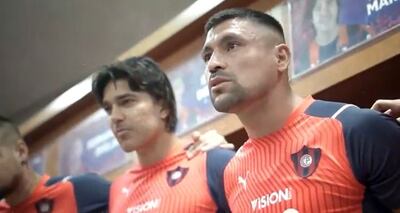 Los jugadores de Cerro Porteño, encabezados por Juan Patiño, brindan un mensaje de convocatoria a la hinchada.