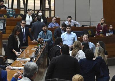 Una caldeada sesión se desarrolló este martes en la Cámara de Diputados, en el marco del debate para aprobar o no el juicio político a la fiscala Sandra Quiñónez.
