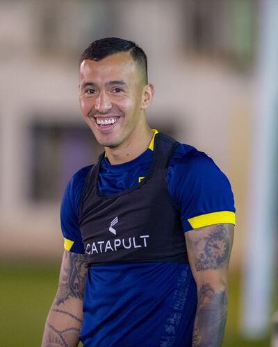 Alejandro Kaku Romero marca goles en Arabia Saudí.