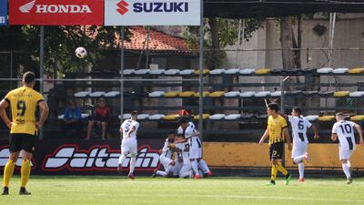 Mariano Cano del Pilcomayo convirtió el primer gol del certamen.