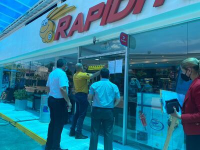 La firma Ecobar S.R.L., aparentemente no tenía intenciones de solucionar el inconveniente, hasta incluso momentos antes de ser clausurada.