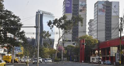 Los países se desarrollan cuando la estrategia del cambio está en bajos impuestos, protección a la propiedad privada, seguridad jurídica, desmonopolización, garantías plenas a la propiedad privada, entre otros.