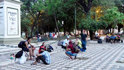 Los  campesinos que abandonaron la semana pasada la capital regresarán la próxima semana.