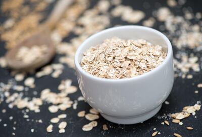 Se trata de un cereal muy completo, inclusive supera a otros cereales en cuanto a sus valores nutricionales, tanto por su aporte en proteínas como de grasas saludables. Es un cereal muy rico en vitaminas B2, B3 y E y minerales como potasio, calcio, selenio, silicio, cobre y zinc.