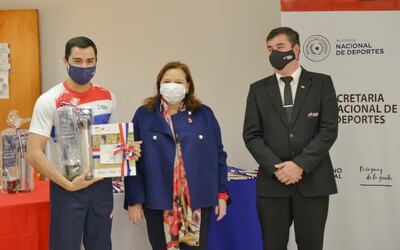 Ministra destaca al deporte