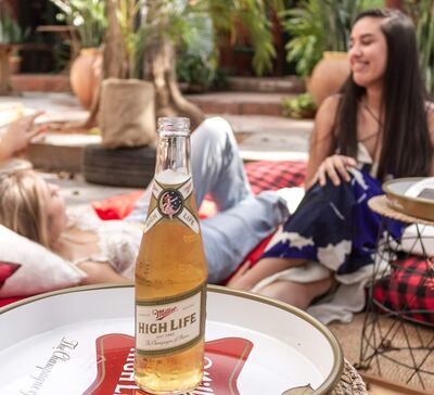La cerveza Miller High Life invita a disfrutar de los momentos.