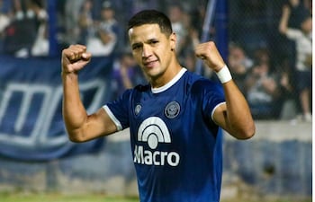 Alex Arce, 27 años, goleador de Independiente Rivadavia,