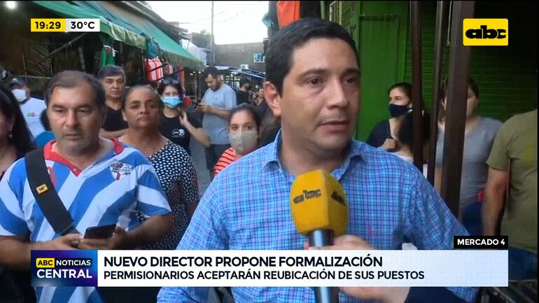 Director del Mercado 4 Juan Villalba recorrió el sitio comercial y se reunió con permisionarios.